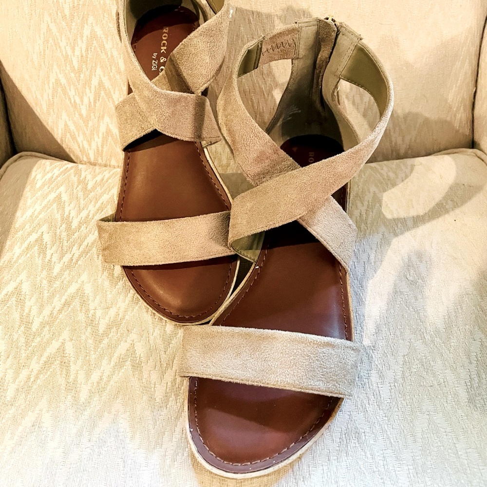 Rock & Candy Tan Sandals Size 8